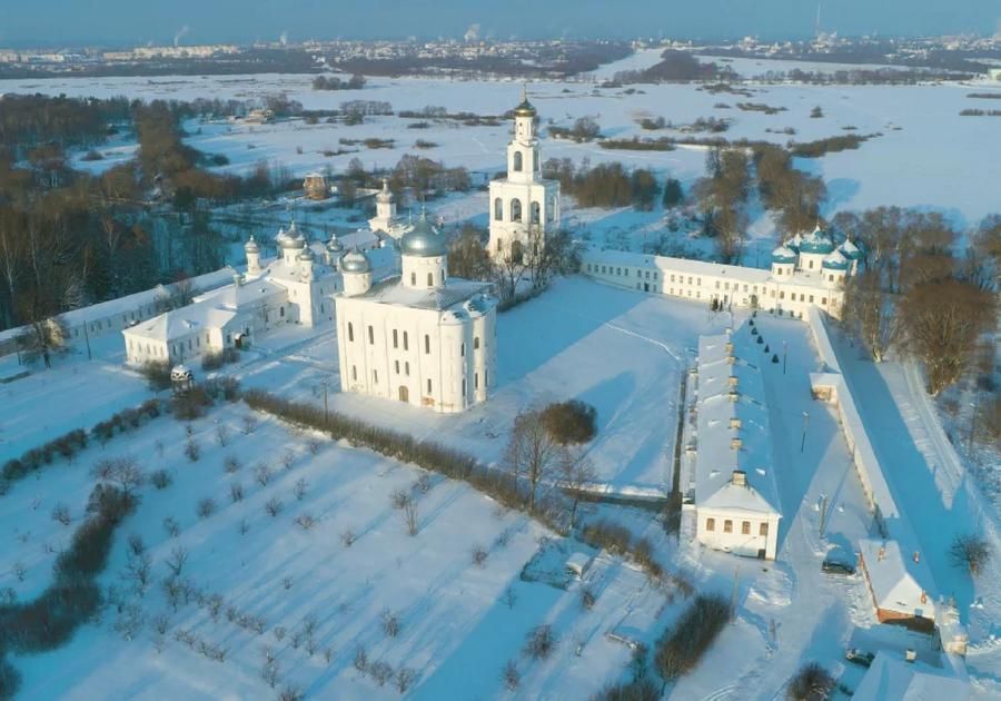 Автобус| В царстве снега и былин: Новгородские просторы
