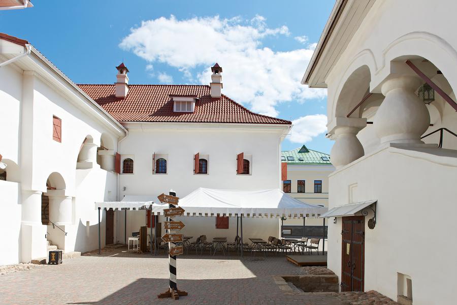 Двор Подзноева 3* (г. Псков)