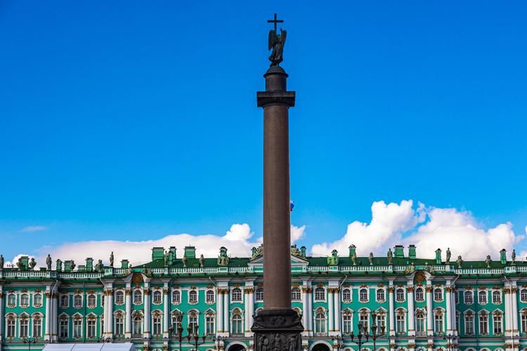 Автобус| От городского дыхания Невы — к тихому сердцу Онеги