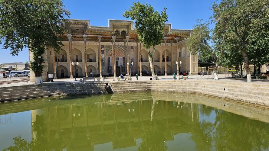 Под звёздами Шёлкового пути