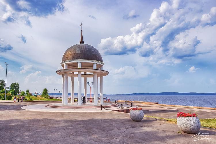 Автобус | Карелия: где озёра спят под северным сиянием