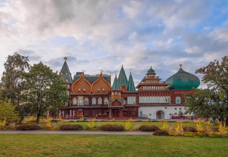 Столичная симфония: семь дней в Москве