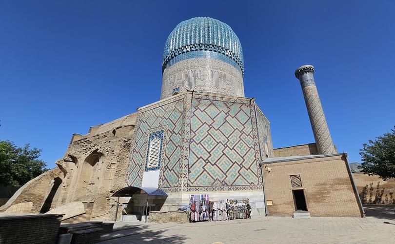 Путь сокровищ: от руин Афрасиаба — к тайнам Согдийских пещер